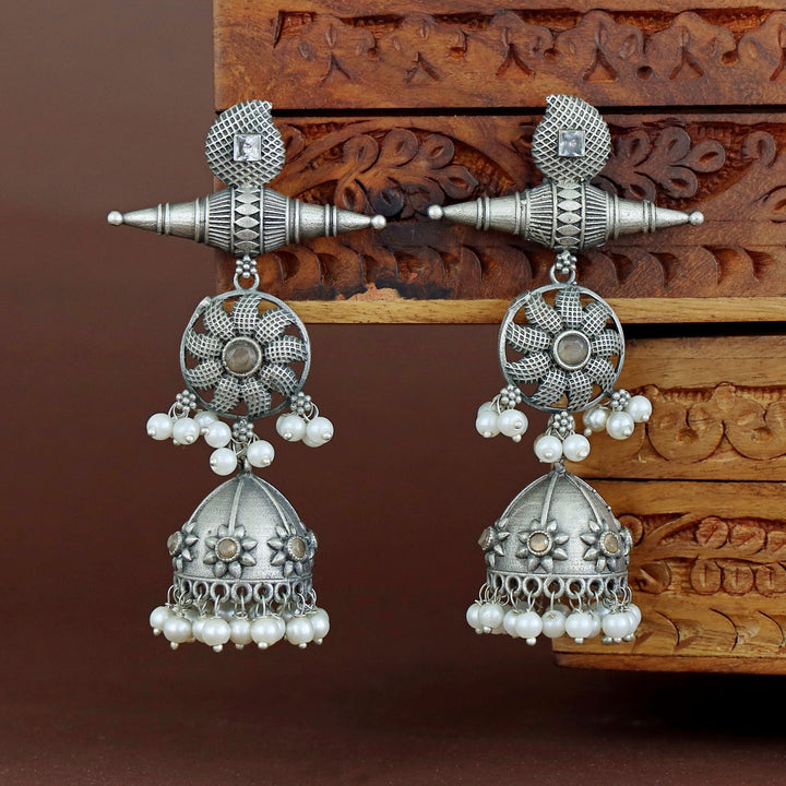 Amira Flower Pearl Jhumka