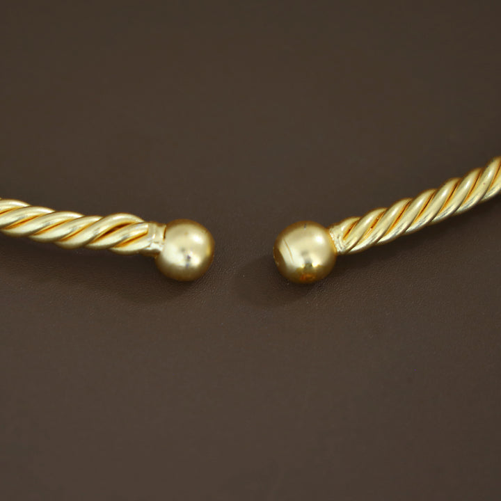 Cesta Golden Twisted Ghungroo Neck Cuff