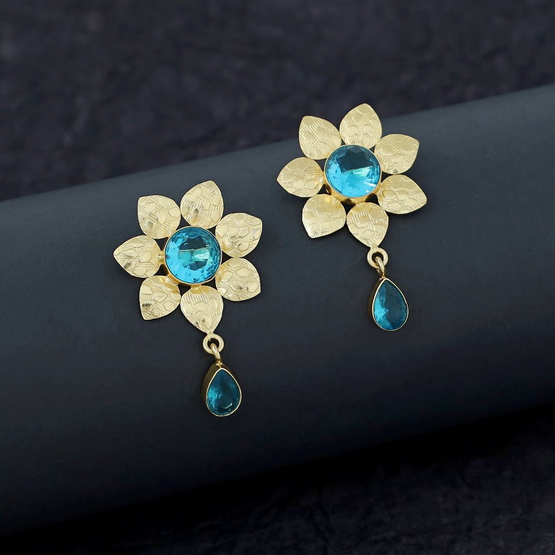 Gloriya Golden Textured Glossy Stone Flower Earring