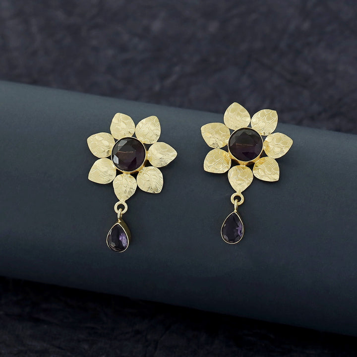 Gloriya Golden Textured Glossy Stone Flower Earring