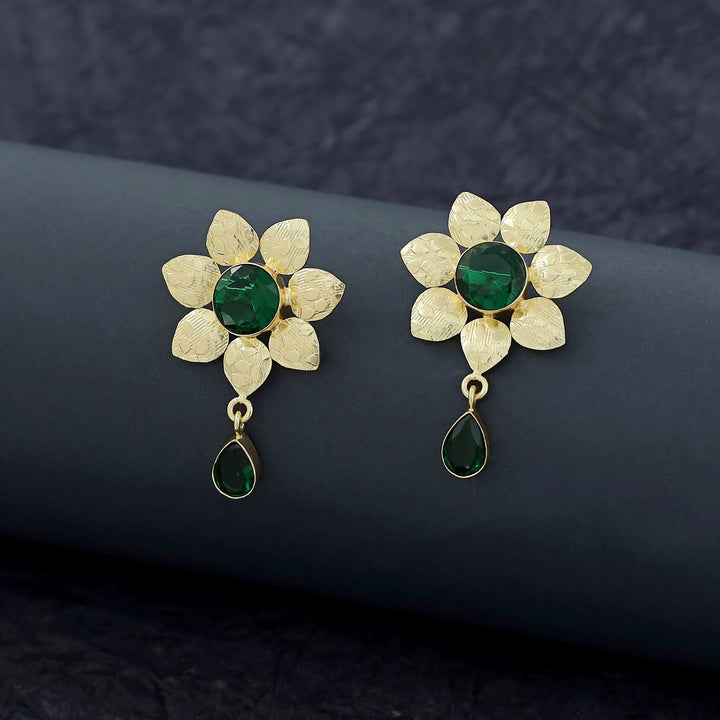Gloriya Golden Textured Glossy Stone Flower Earring