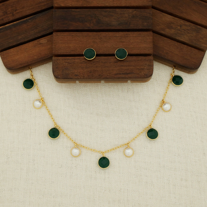 Mihaara Pearl Neckpiece With Stud (Colour Option)