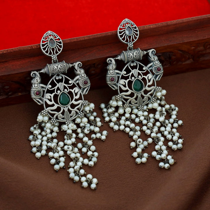 Nina Twin Airavat Hanging Bunch Pearl Earring