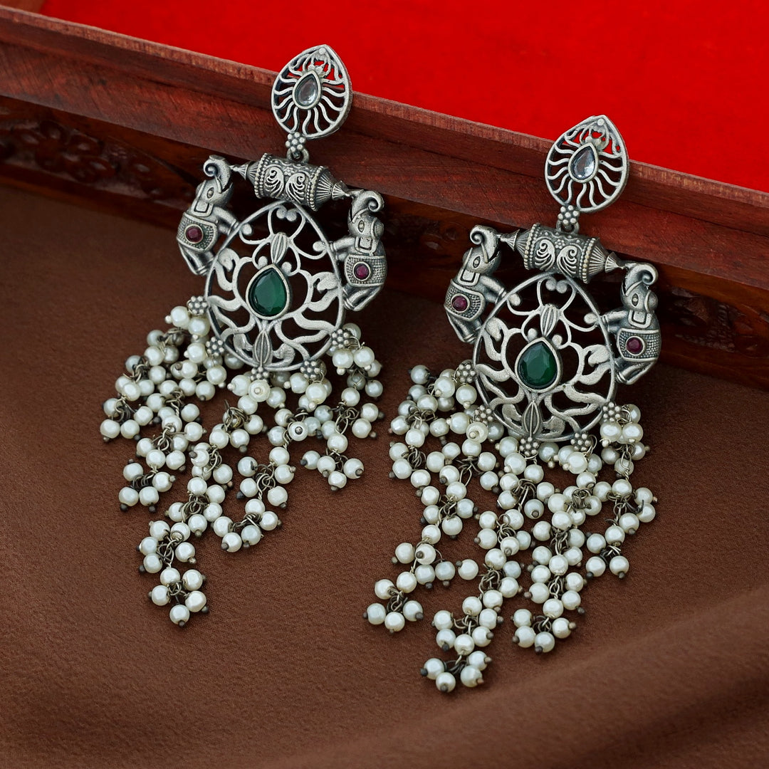 Nina Twin Airavat Hanging Bunch Pearl Earring