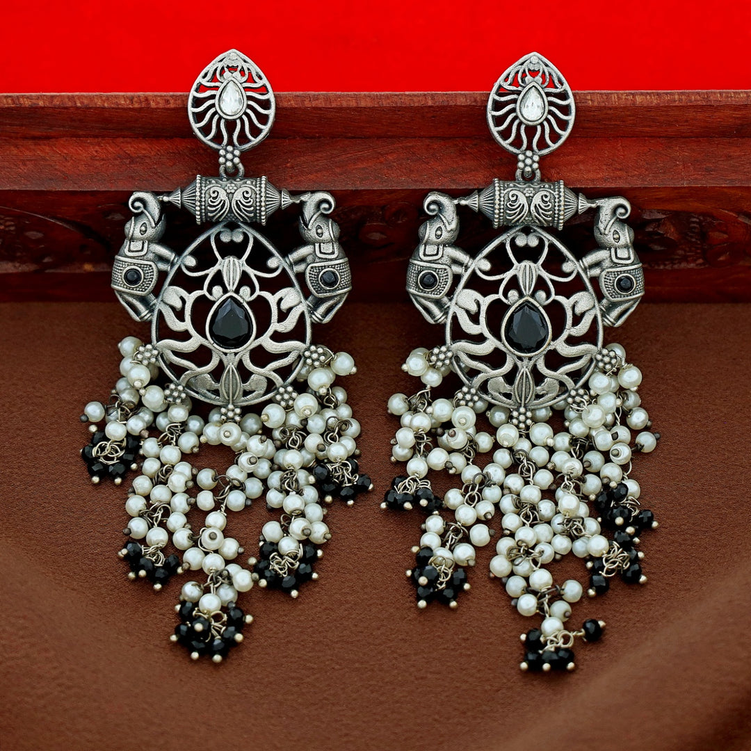 Nina Twin Airavat Hanging Bunch Pearl Earring