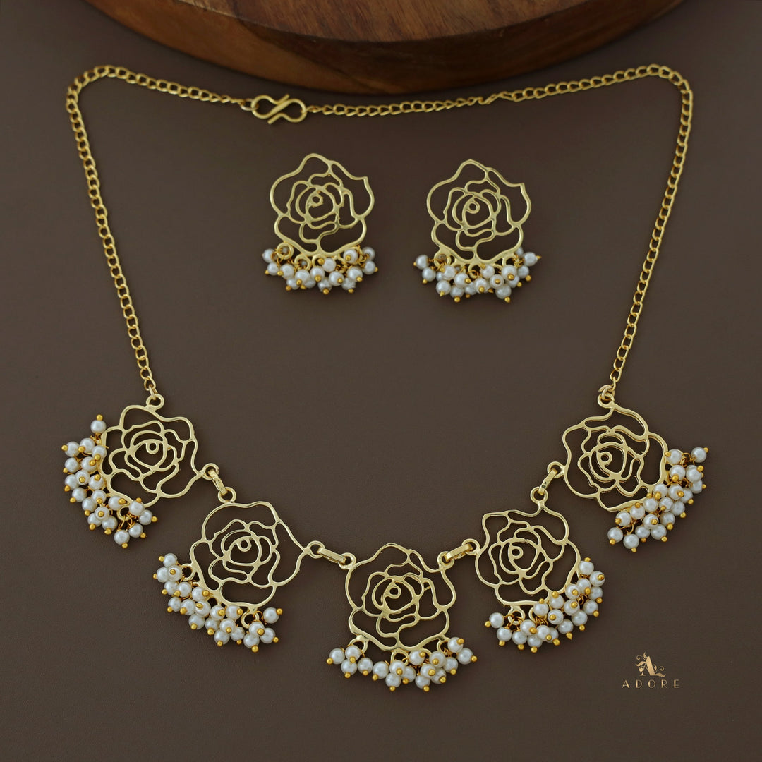 Golden Raazi Pearl Cluster Neckpiece with Earring