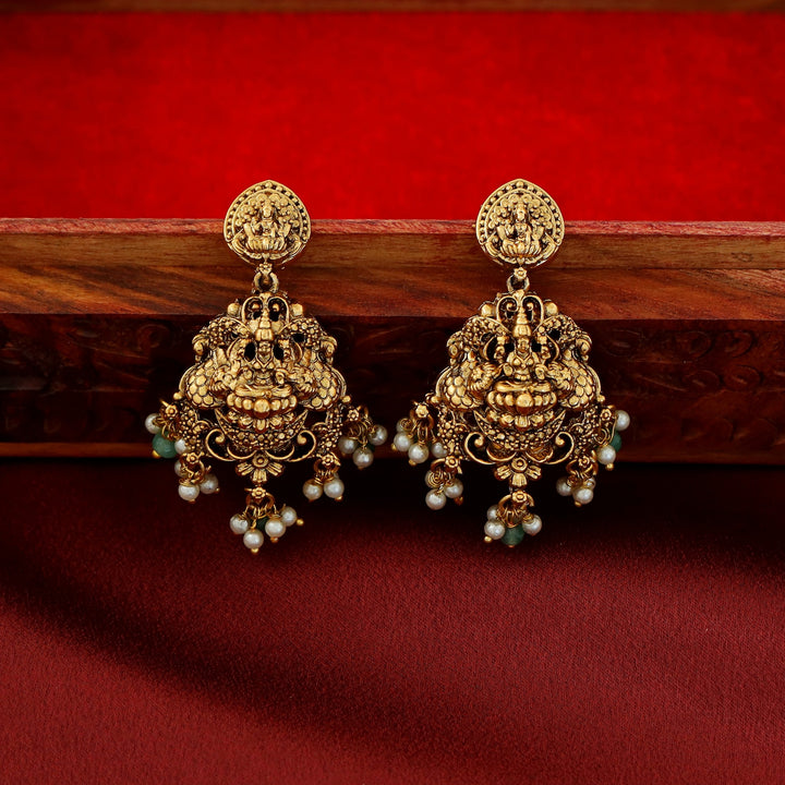 Apurva Lakshmi Pendant Layered Neckpiece With Earring