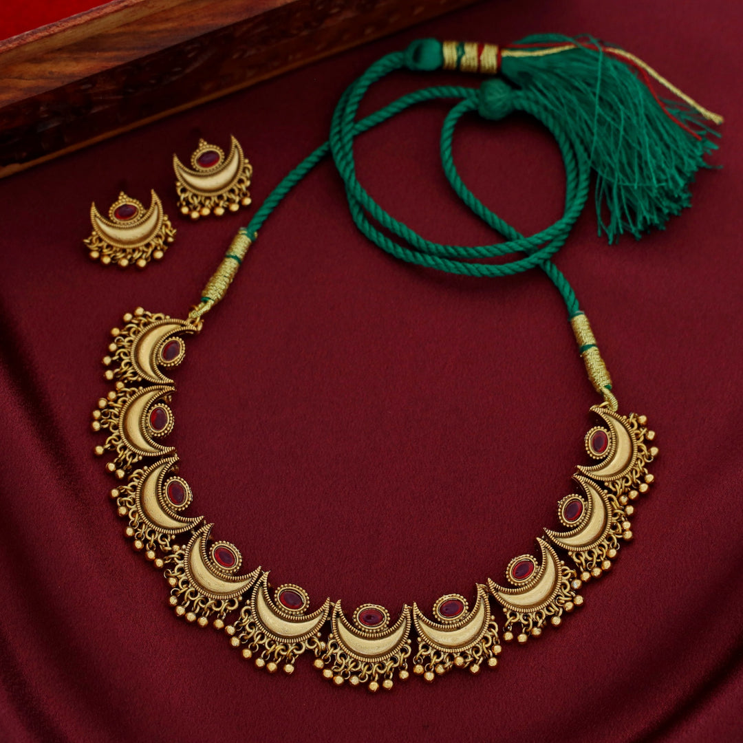 Swarupa Chandra Neckpiece With Earring