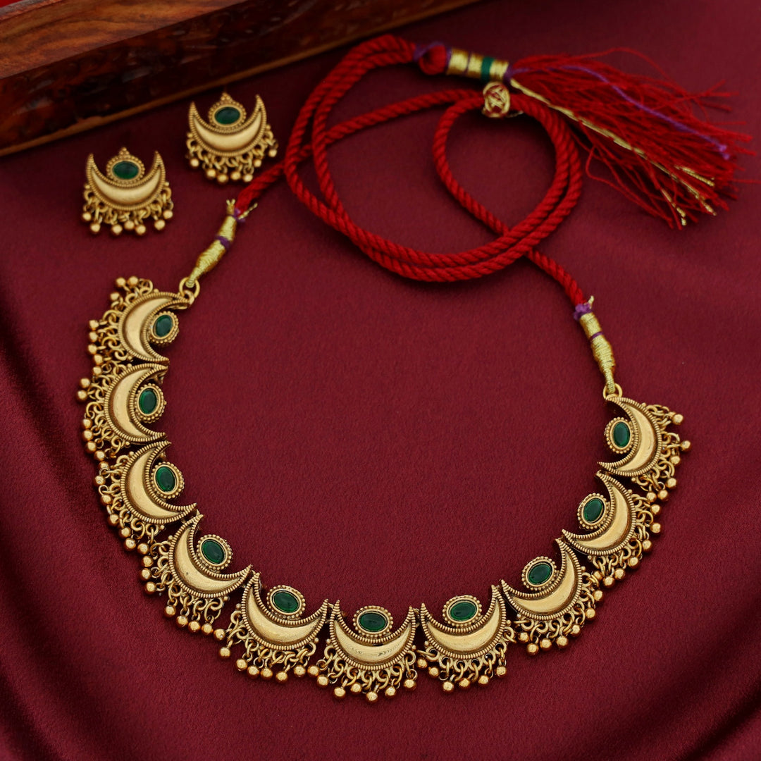 Swarupa Chandra Neckpiece With Earring
