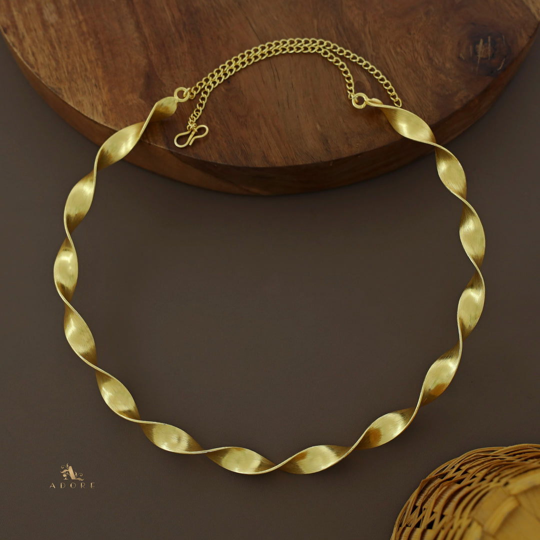 Neora Golden Plated Curly Neck Cuff