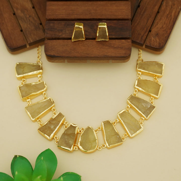 Harma Raindrop Raw Stone Neckpiece with Earring