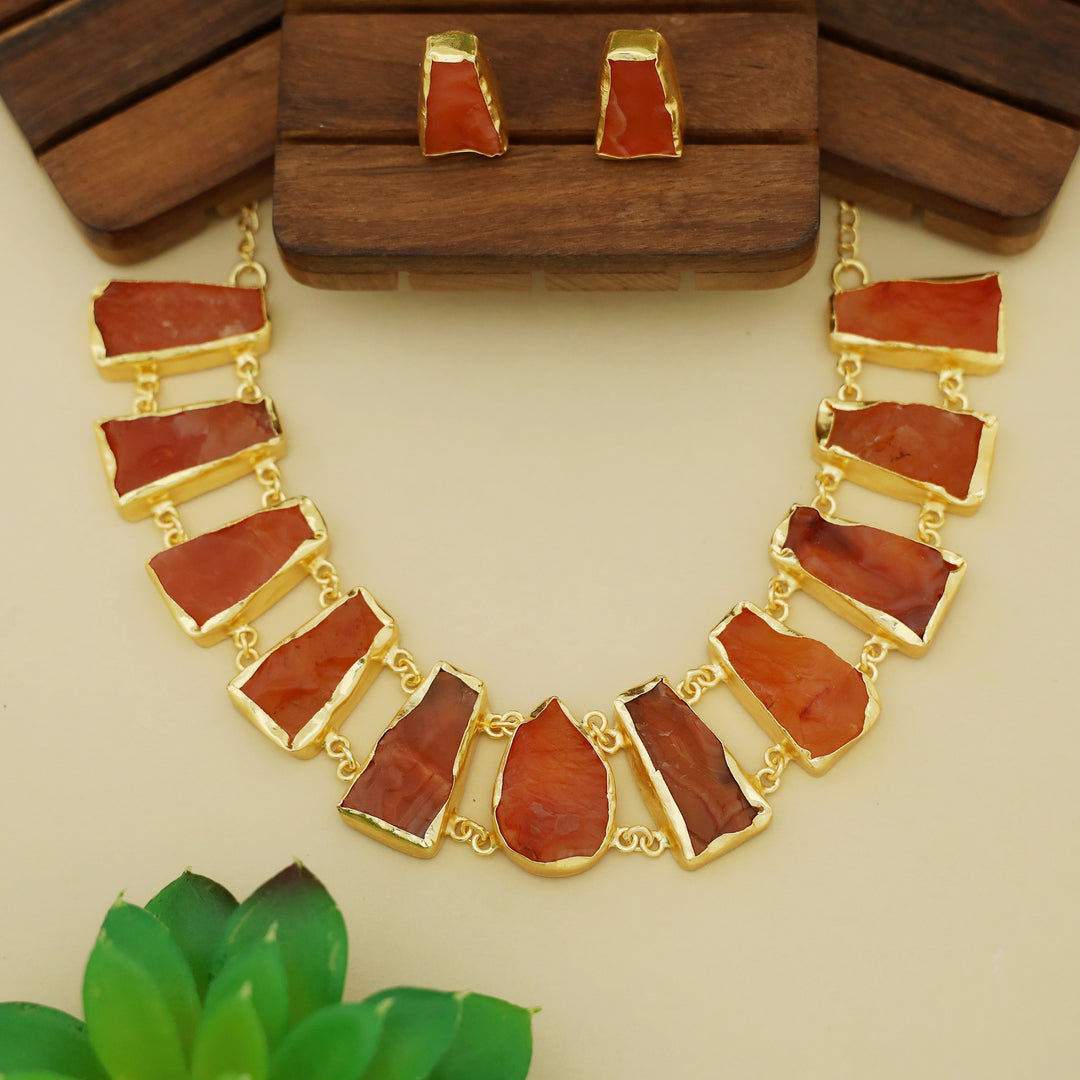Harma Raindrop Raw Stone Neckpiece with Earring