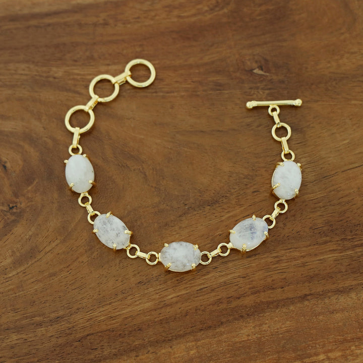 Mebal Golden Oval Natural Stone Claw Bracelet
