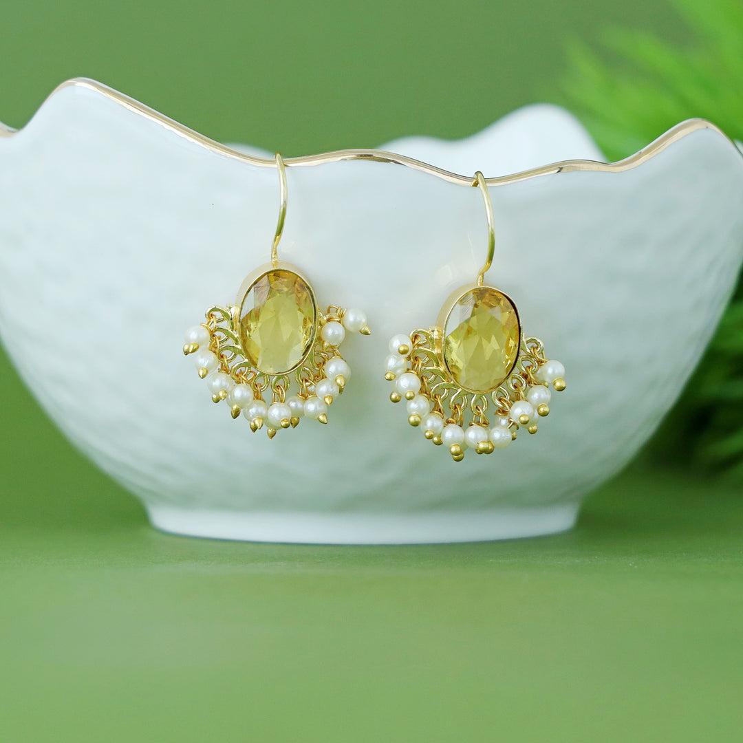 Glossy Oval With Pearl Drop