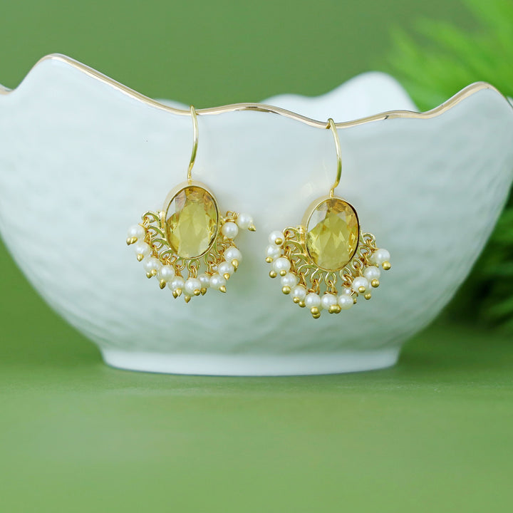 Glossy Oval With Pearl Drop