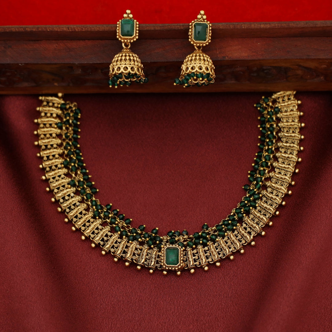 Mohana Cluster Pearl Bead Short Neckpiece with Earring
