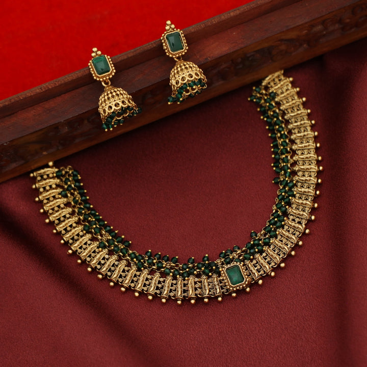 Mohana Cluster Pearl Bead Short Neckpiece with Earring