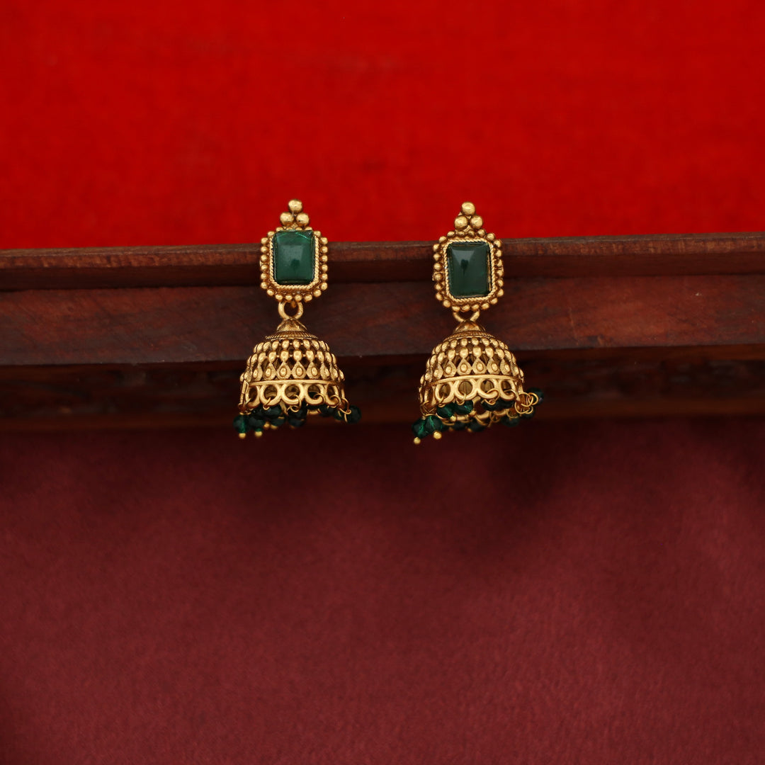 Mohana Cluster Pearl Bead Short Neckpiece with Earring