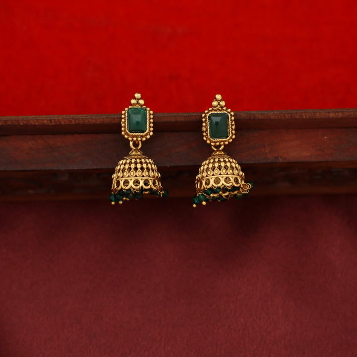 Mohana Cluster Pearl Bead Short Neckpiece with Earring