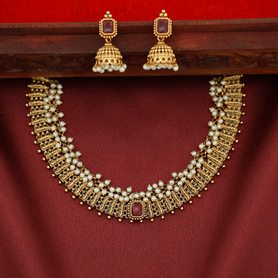 Mohana Cluster Pearl Bead Short Neckpiece with Earring