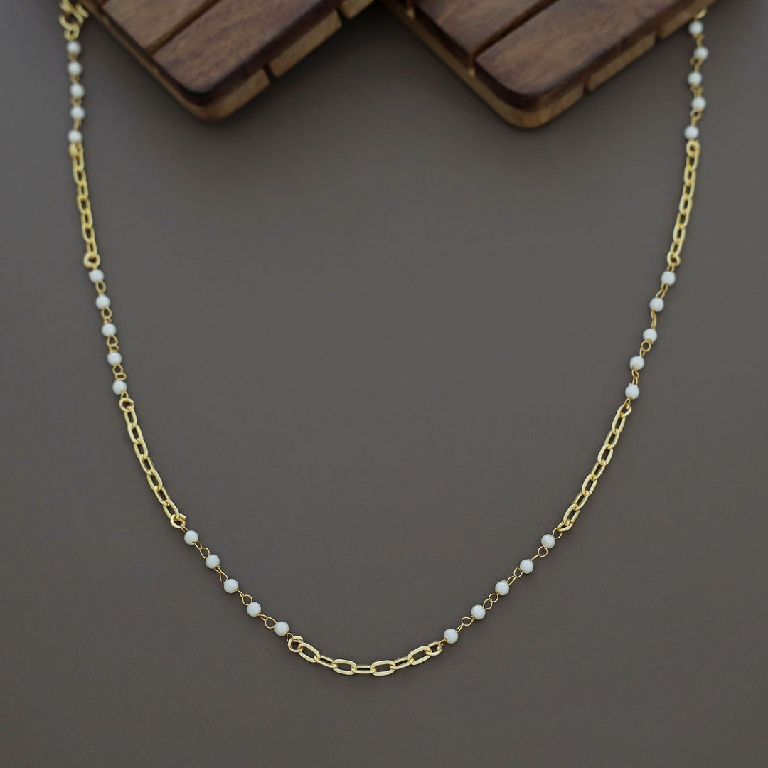 Carly Golden Chainy Pearl Neckpiece