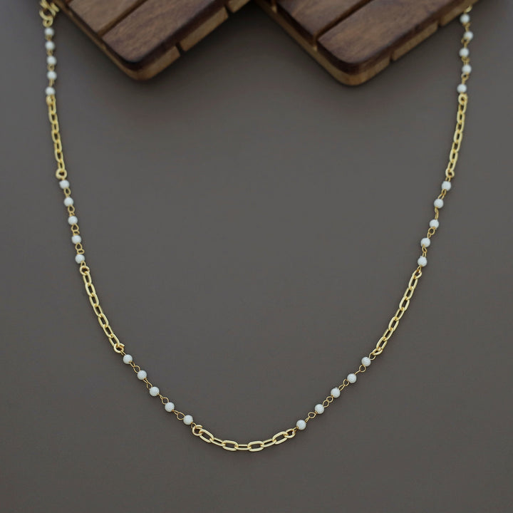Carly Golden Chainy Pearl Neckpiece