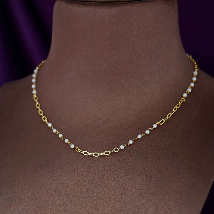 Carly Golden Chainy Pearl Neckpiece