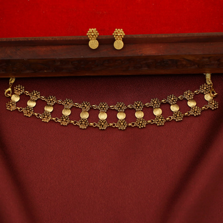 Arshavi 2 Layer Flower Kashi Choker with Earring