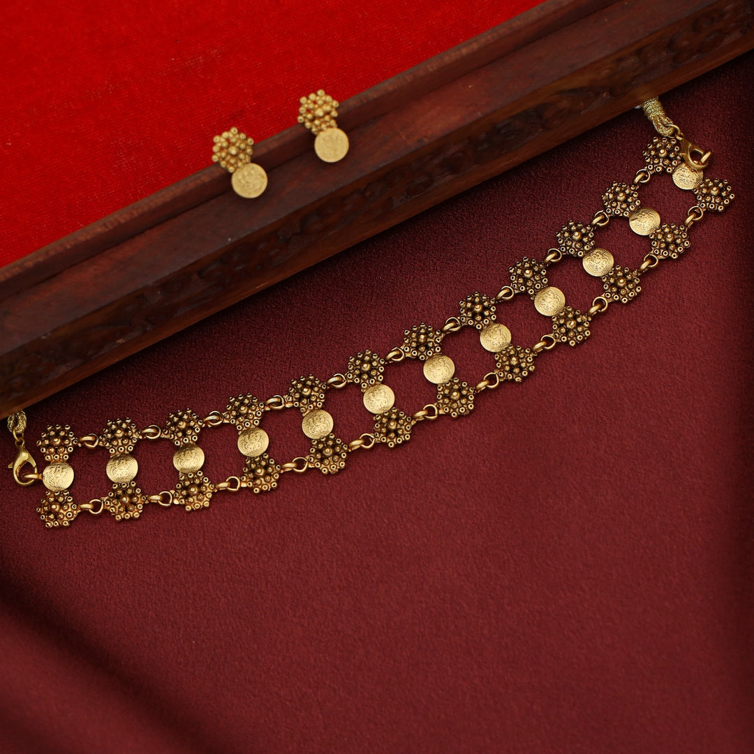 Arshavi 2 Layer Flower Kashi Choker with Earring