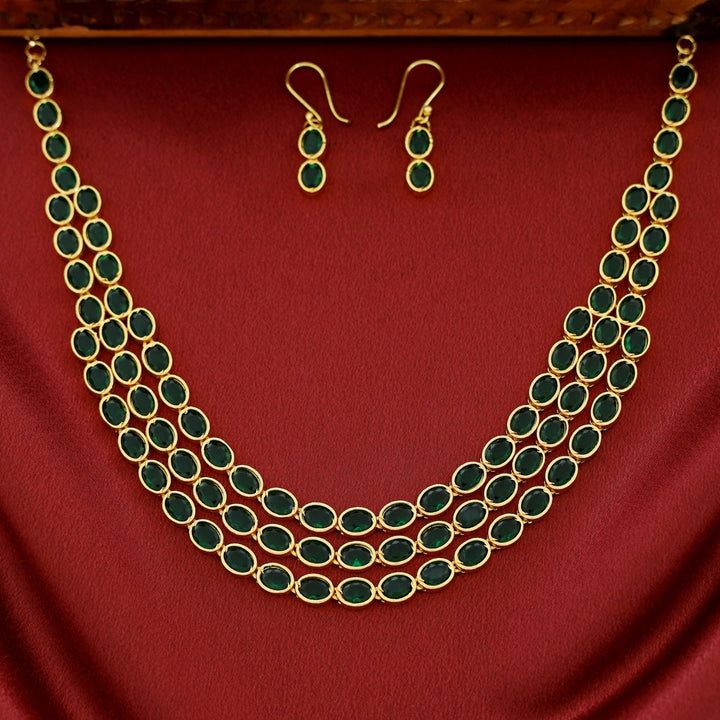 Parinita 3 Layer Glossy Neckpiece With Drop