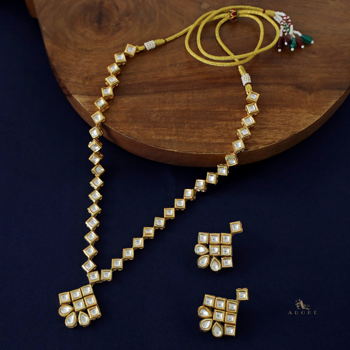 Diamond And Dew Drop Kundan Neckpiece with Earring