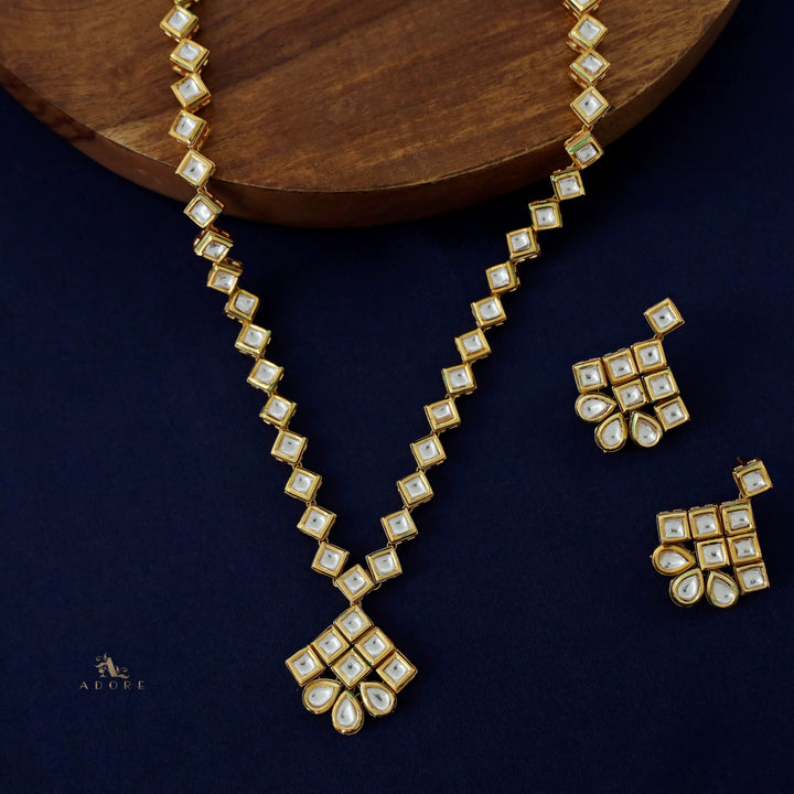 Diamond And Dew Drop Kundan Neckpiece with Earring