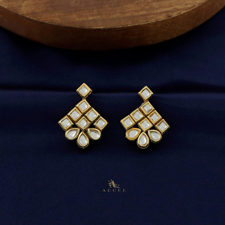 Diamond And Dew Drop Kundan Neckpiece with Earring