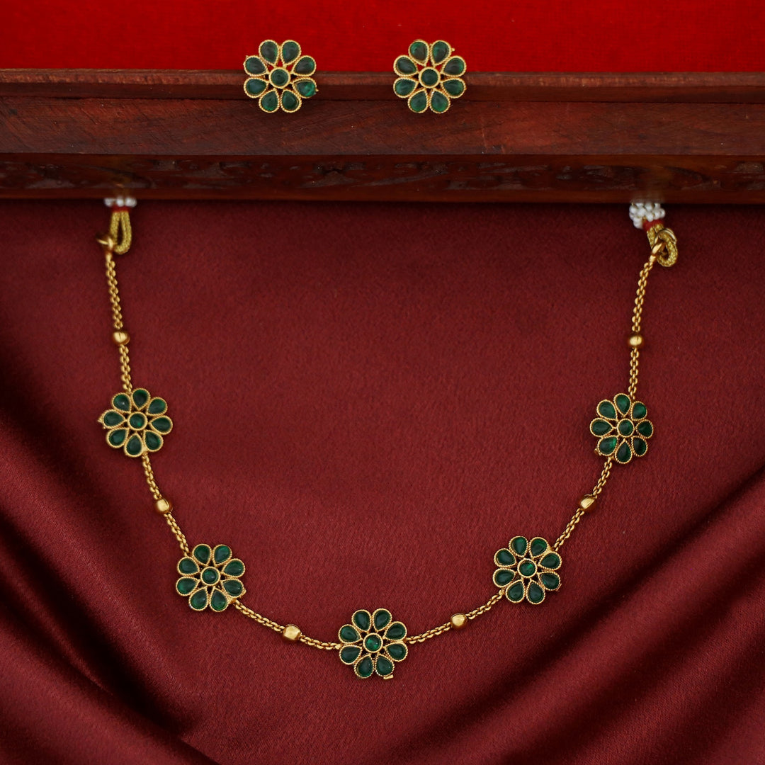 Trinayani Flower Short Neckpiece With Stud