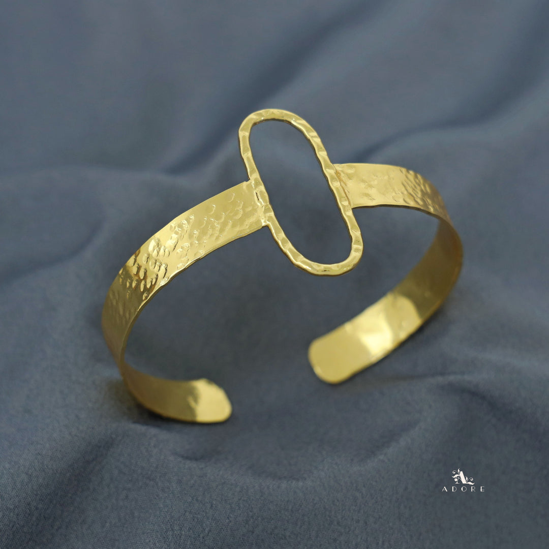 Golden Oval Textured Bangle