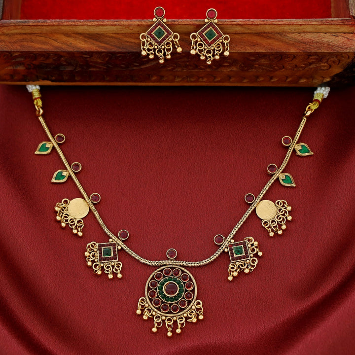 Tanya Kemp Stone Palakka Short Neckpiece With Earring