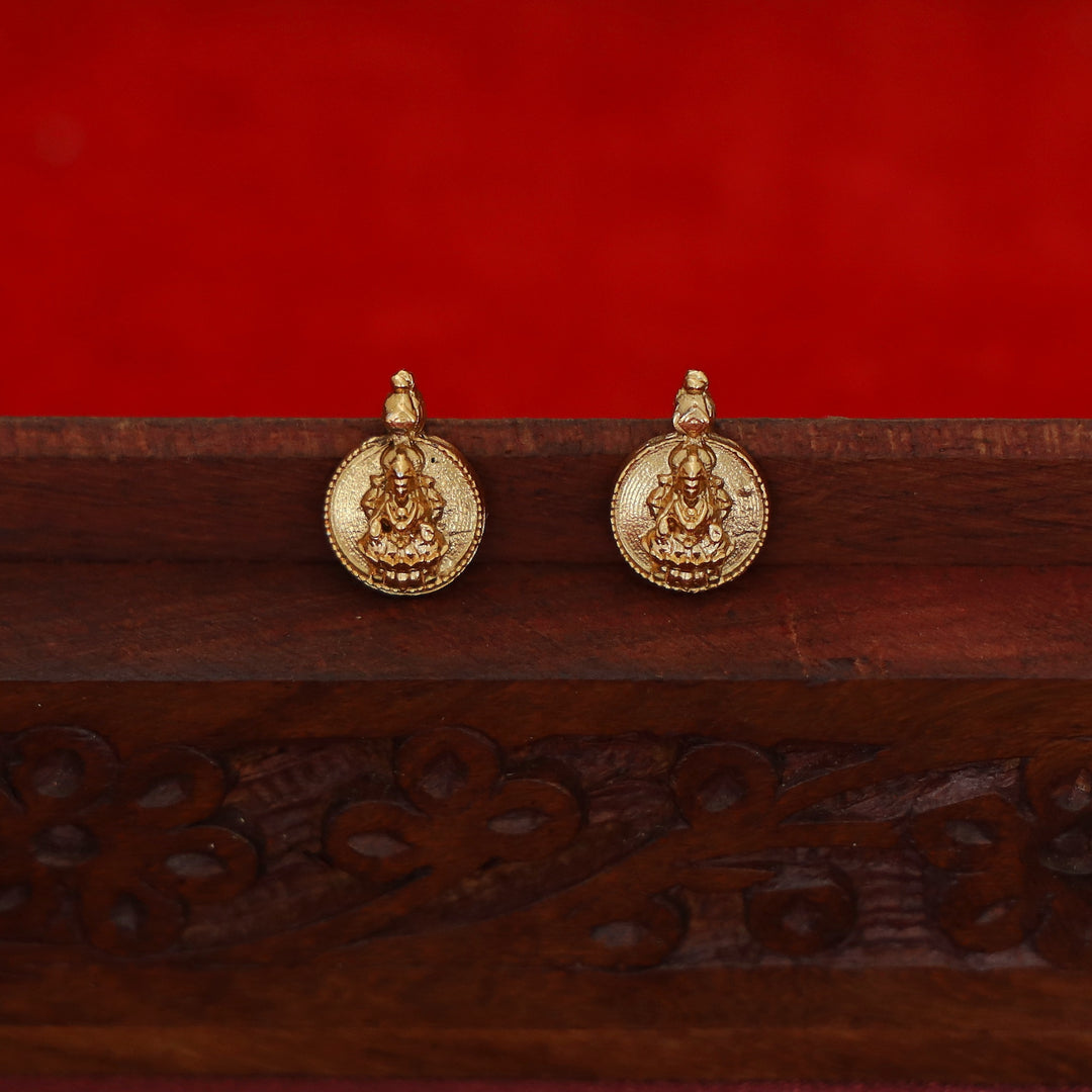 Sathyabhama Devi Overlapping Mini Kashi Short Neckpiece With Stud