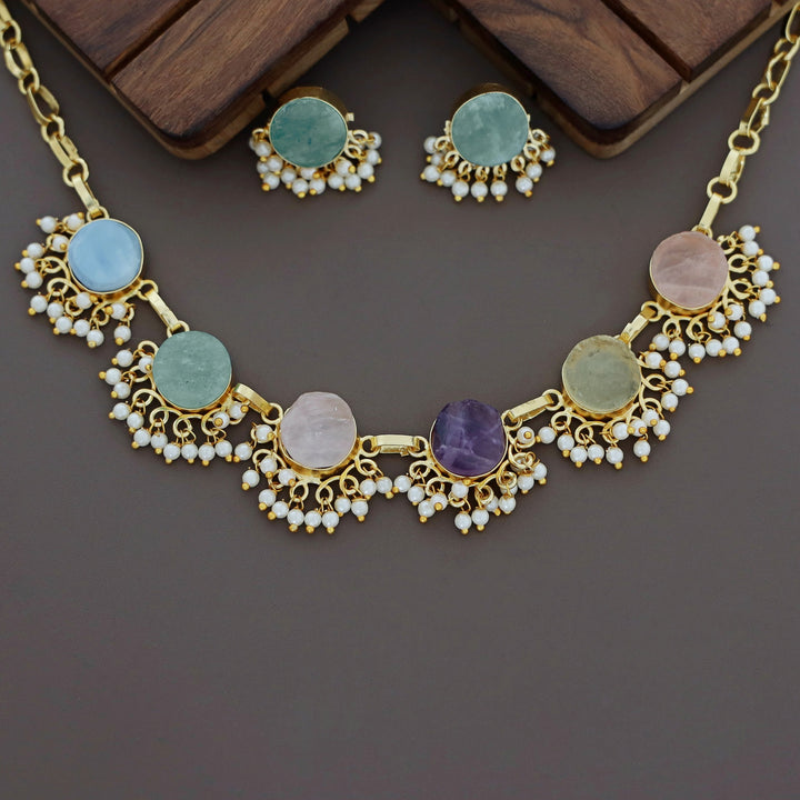 Athenea Half Pearl Neckpiece With Stud