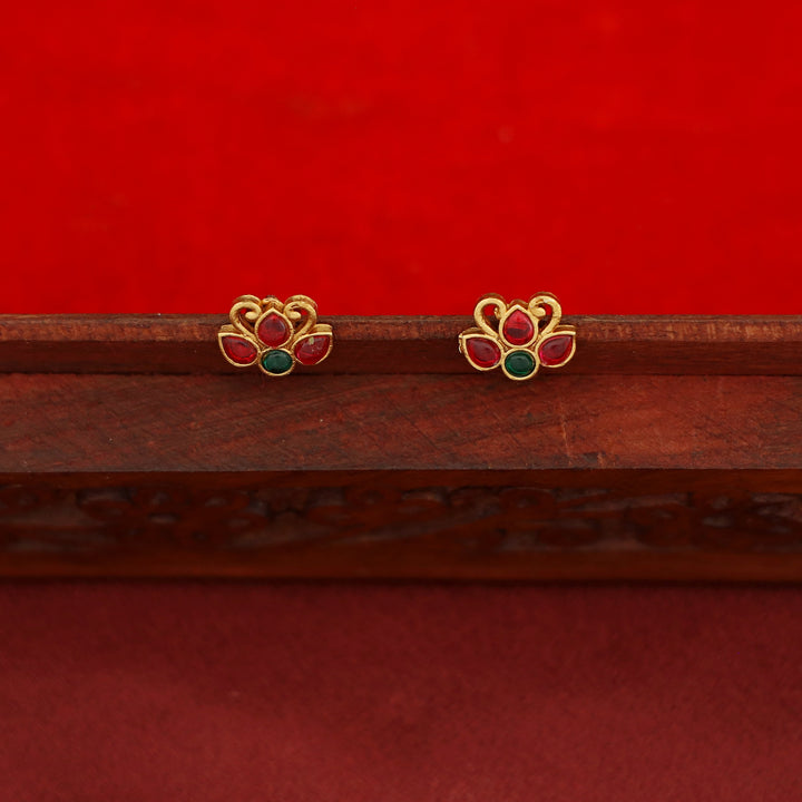 Haniya 5 Lotus Ball Short Neckpiece With Stud