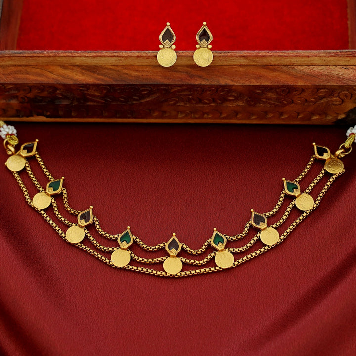 Sree Lakshmi 3 Layer Kashi Palakka Choker With Stud