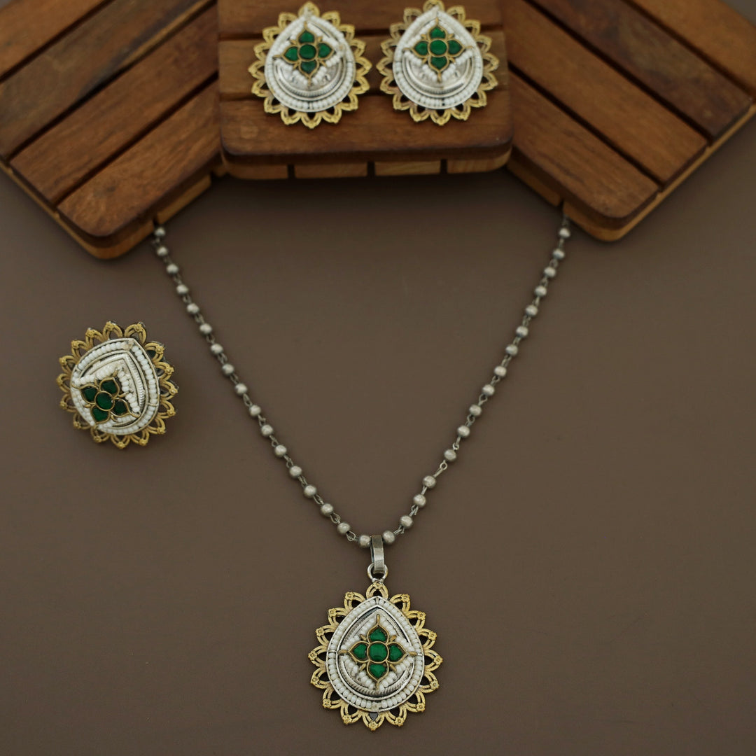 Alouis Dual Tone Drop Jadau Kundan Combo Set