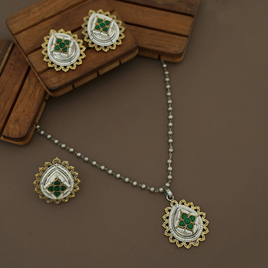 Alouis Dual Tone Drop Jadau Kundan Combo Set