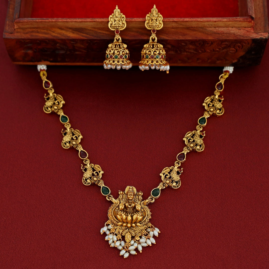 Adhishtalakshmi Mayura Short Neckpiece With Earring