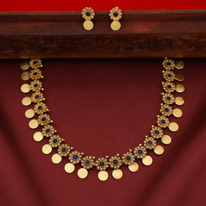 Ishwari Floral Kashi Short Neckpiece With Earring