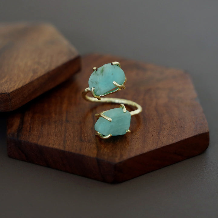 Roobixa Textured Raw Stone Ring
