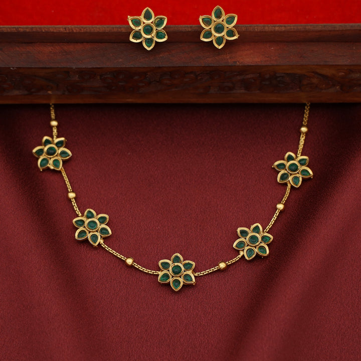 Nivisha Flower Choker With Stud