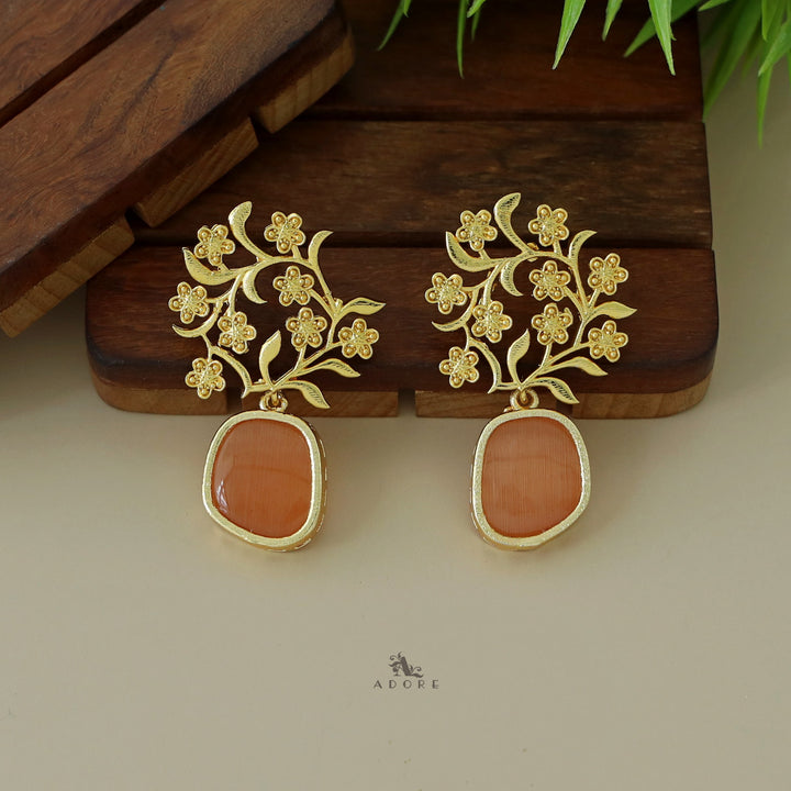 Brizna Golden Cluster Flower Earring