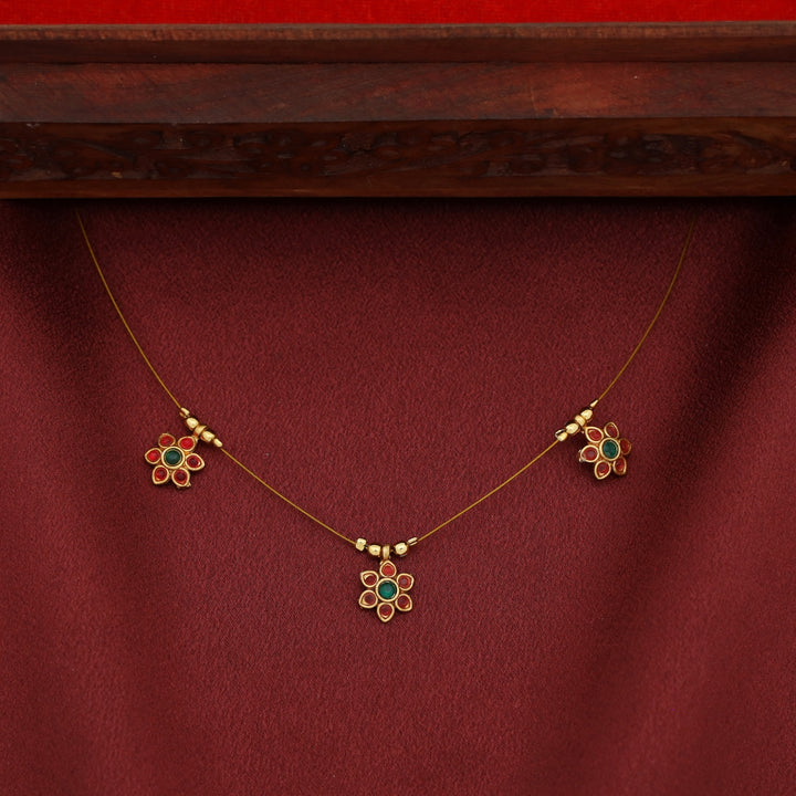 Thridha Tri Flower String Neckpiece