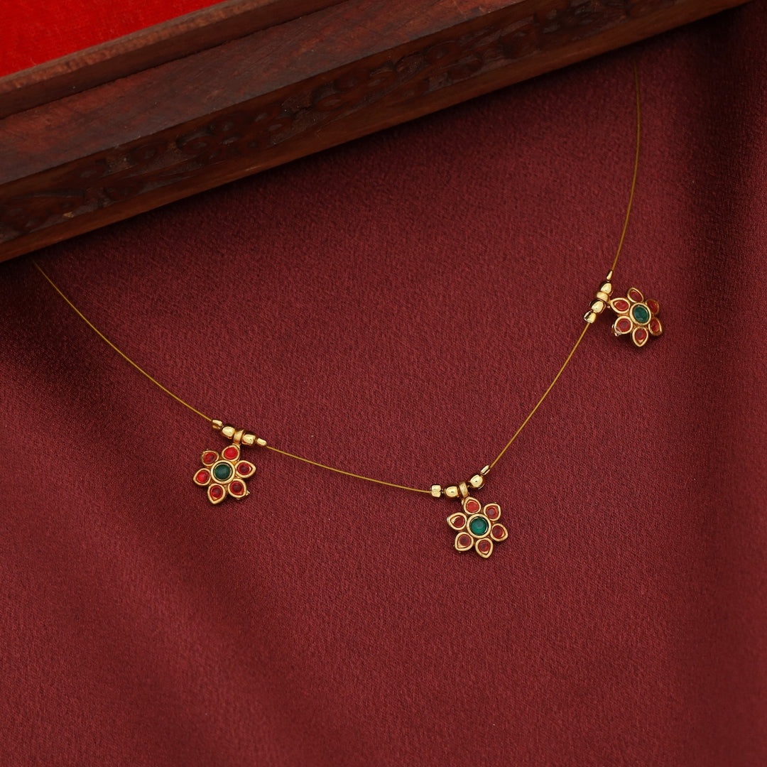 Thridha Tri Flower String Neckpiece