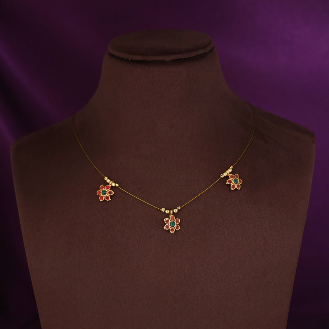 Thridha Tri Flower String Neckpiece